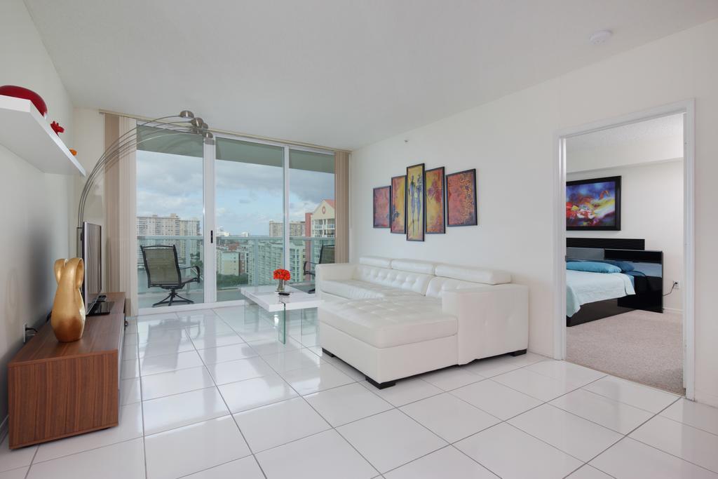 Miami Waterfront Apartments Sunny Isles Beach Esterno foto