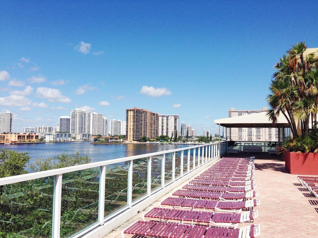 Miami Waterfront Apartments Sunny Isles Beach Esterno foto
