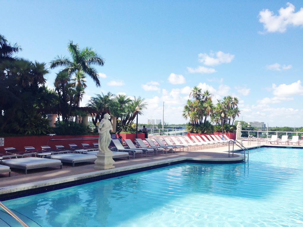 Miami Waterfront Apartments Sunny Isles Beach Esterno foto