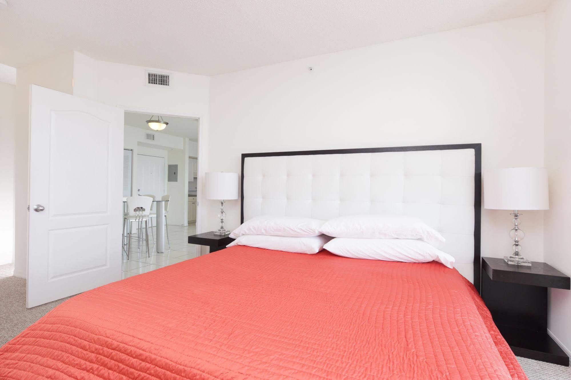 Miami Waterfront Apartments Sunny Isles Beach Esterno foto