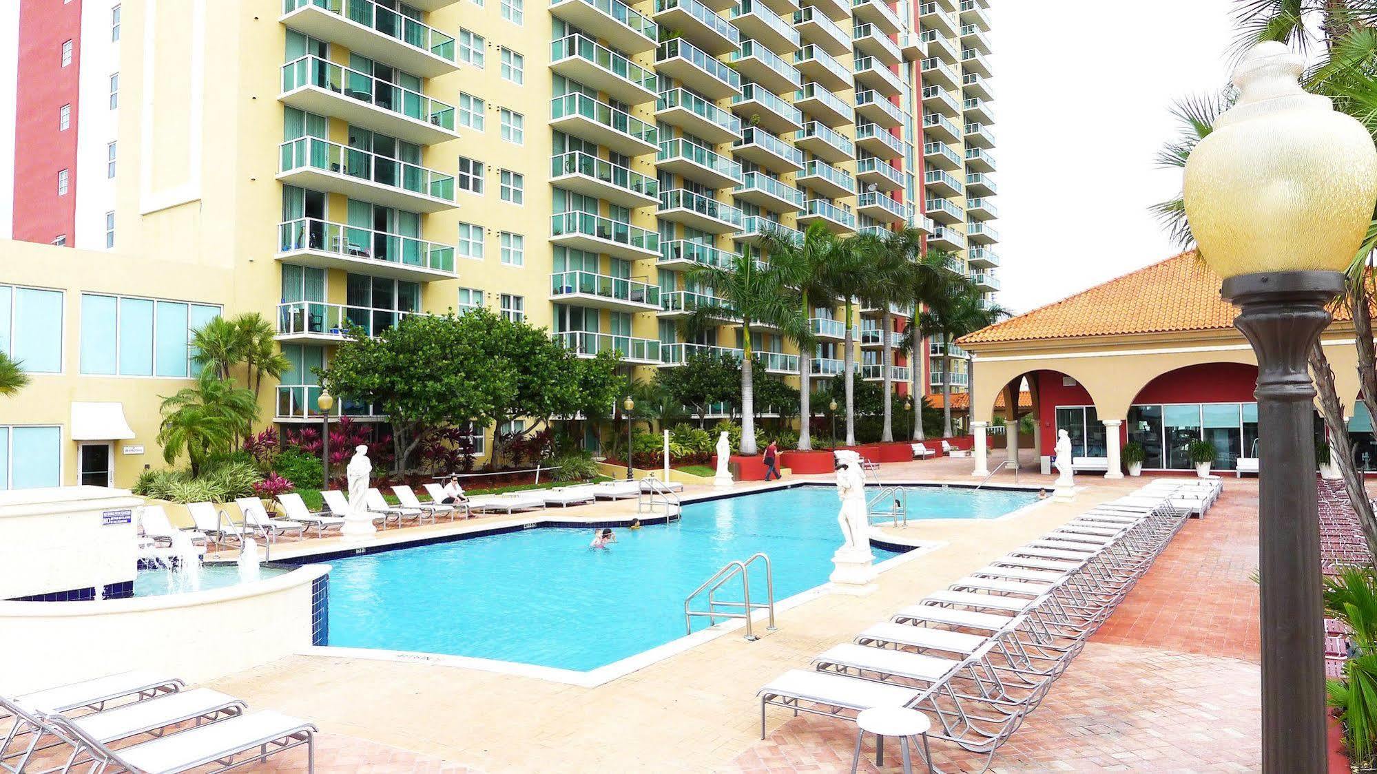 Miami Waterfront Apartments Sunny Isles Beach Esterno foto
